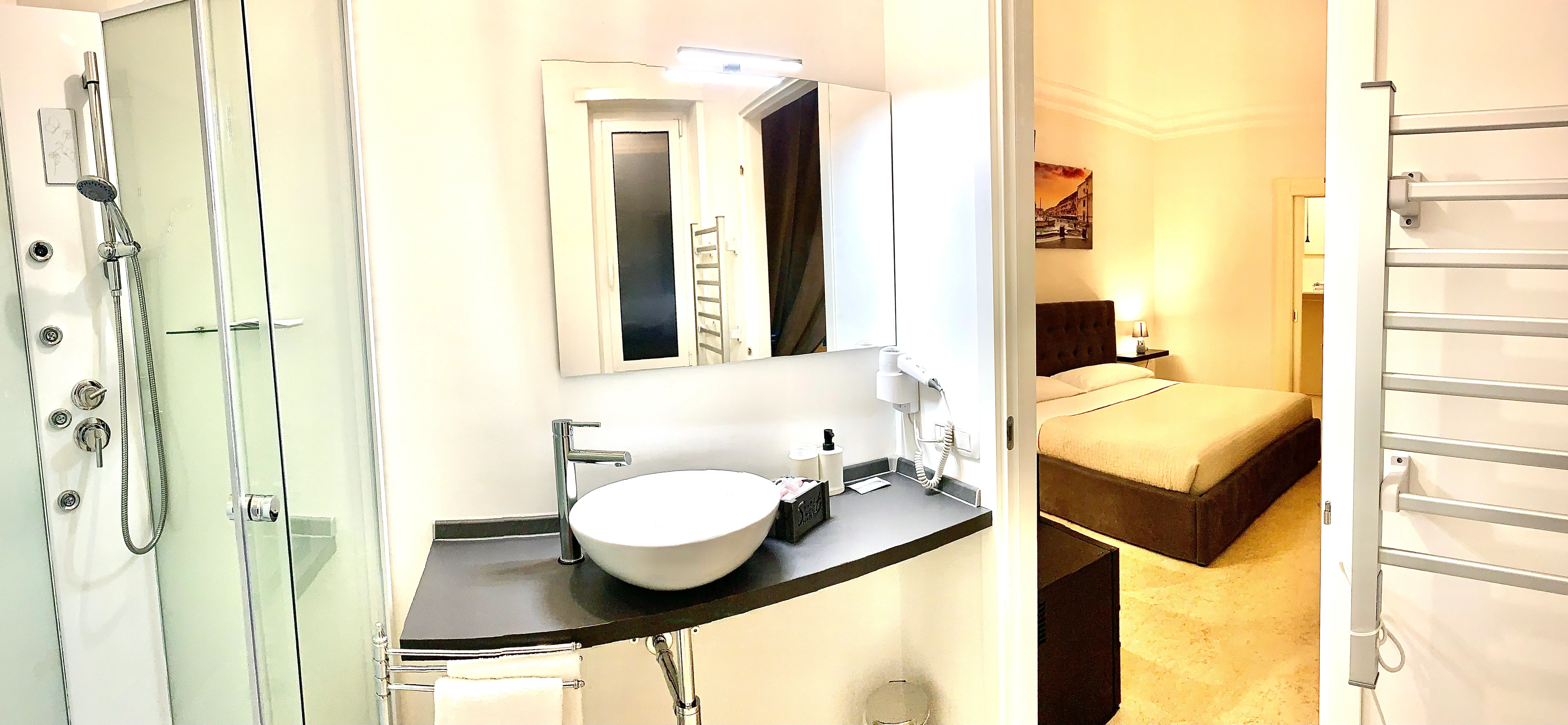 Standard Room, bedroom detail